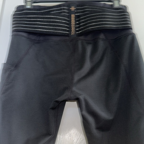 Tommie Copper Black Lower Back Support Leggings with Adjustable Straps Size L - Picture 7 of 12
